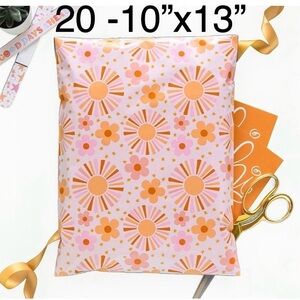 4/$20 -20 Sunshine Daisy poly mailers 10”x13”